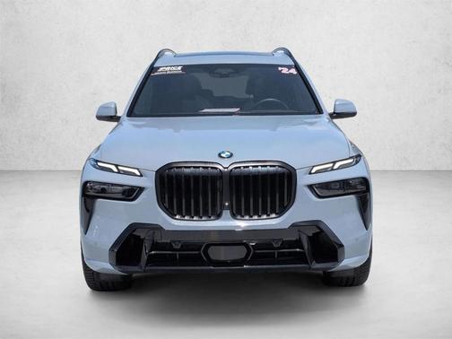 Gray Metallic 2024 BMW X7 xDrive40i