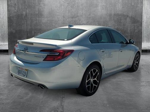 2017 Buick Regal Turbo Sport Touring
