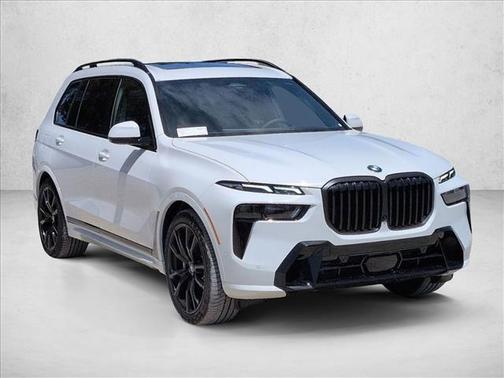 Alpine White 2026 BMW X7 xDrive40i