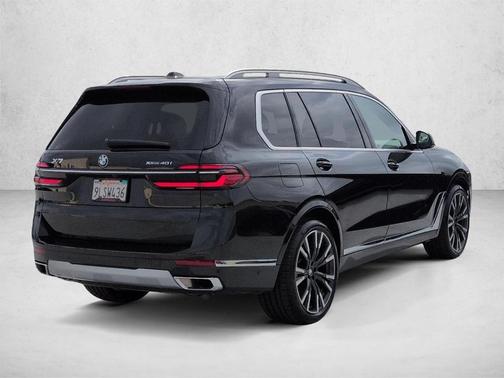 Black Sapphire Metallic 2024 BMW X7 xDrive40i
