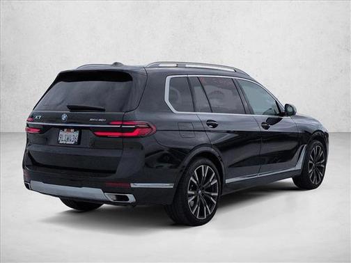 Black Sapphire Metallic 2024 BMW X7 xDrive40i