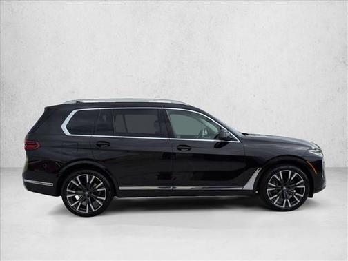 Black Sapphire Metallic 2024 BMW X7 xDrive40i