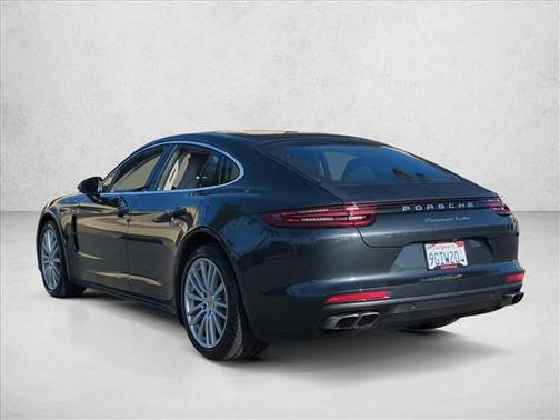2017 Porsche Panamera Turbo