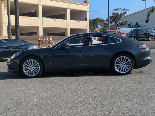 2017 Porsche Panamera Turbo