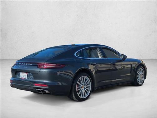 2017 Porsche Panamera Turbo
