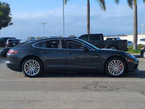 2017 Porsche Panamera Turbo