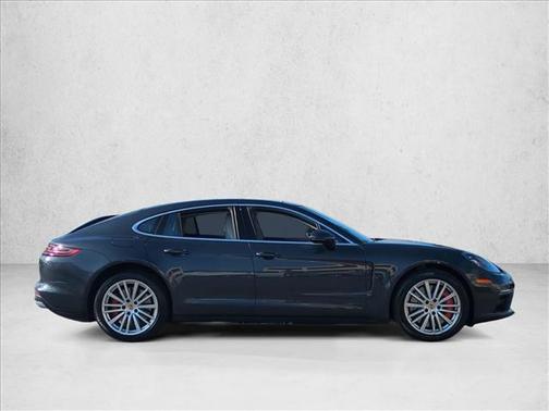 2017 Porsche Panamera Turbo