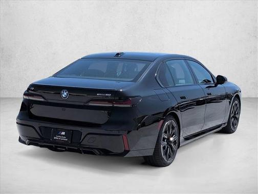 Black Sapphire Metallic 2026 BMW i7 EDrive50