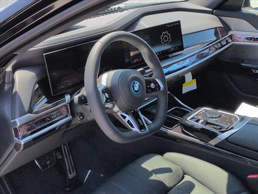 Black Sapphire Metallic 2026 BMW i7 EDrive50