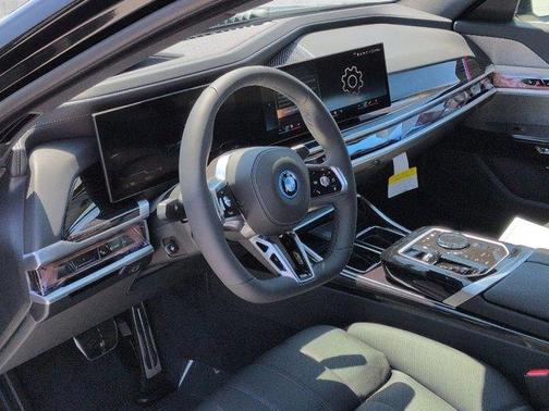 Black Sapphire Metallic 2026 BMW i7 EDrive50