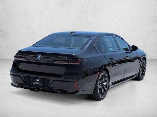 Black Sapphire Metallic 2026 BMW i7 EDrive50