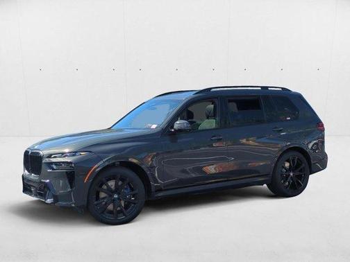 Gray Metallic 2026 BMW X7 xDrive40i