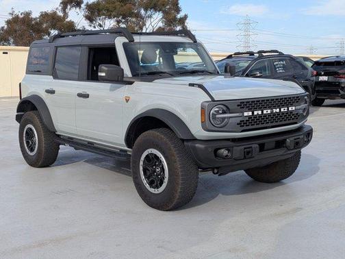Cactus Green / Gray 2023 Ford Bronco Badlands