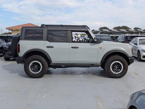 Cactus Green / Gray 2023 Ford Bronco Badlands