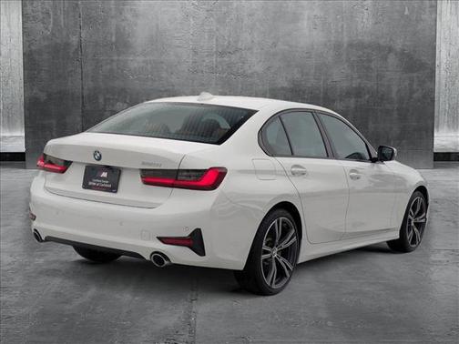 2022 BMW 330 i