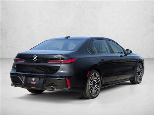 Black Sapphire Metallic 2026 BMW 740 i