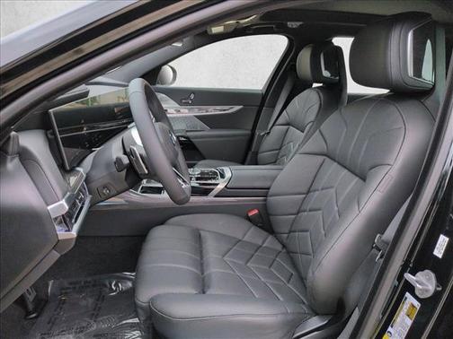 Black Sapphire Metallic 2026 BMW i7 XDrive60