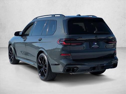 2023 BMW X7 M60i