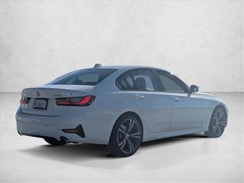2022 BMW 330 i