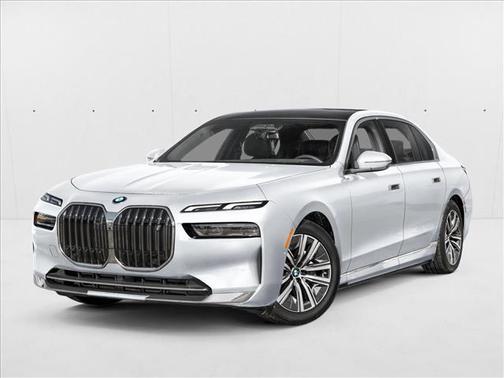Mineral White Metallic 2026 BMW i7 EDrive50