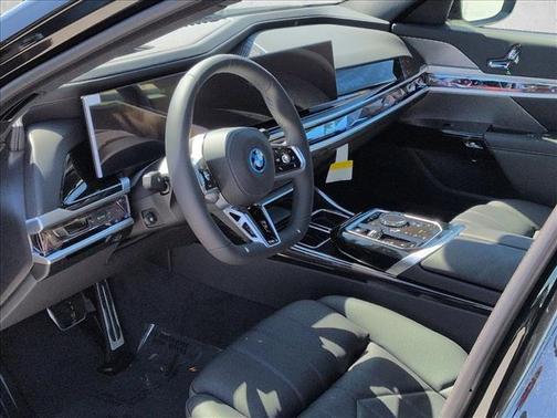 Black Sapphire Metallic 2026 BMW i7 XDrive60