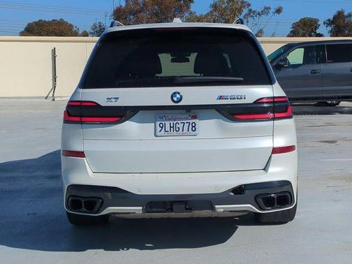 2024 BMW X7 M60i