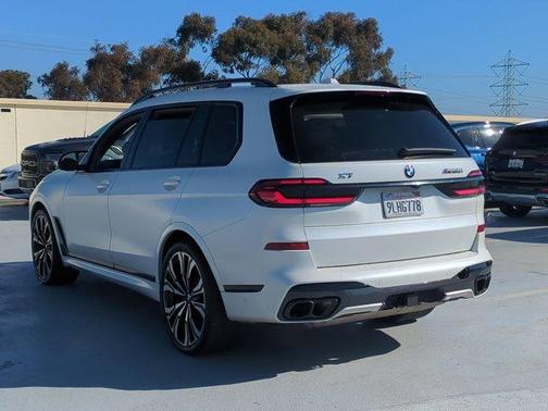 2024 BMW X7 M60i