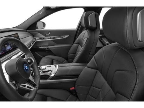 2025 BMW 750e xDrive