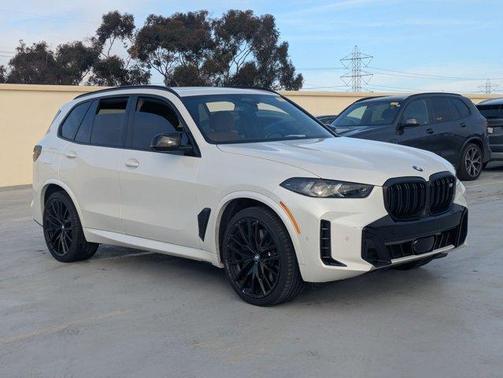 2024 BMW X5 M60i