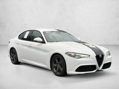 2017 Alfa Romeo Giulia Base