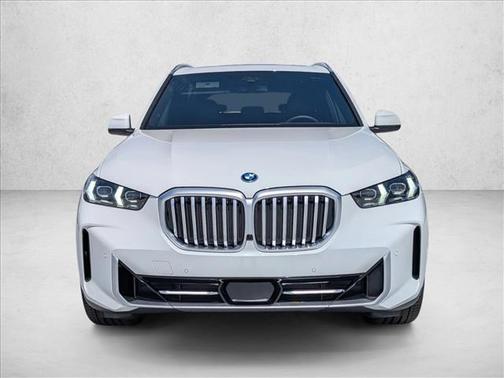 Alpine White 2026 BMW X5 PHEV xDrive50e