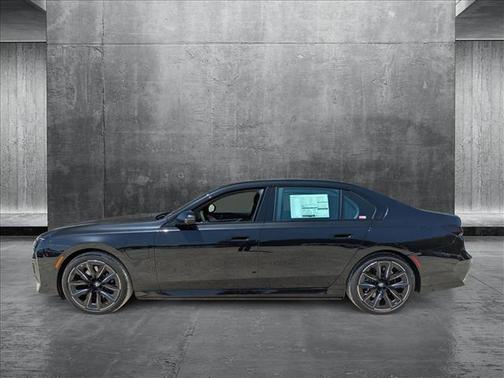 2025 BMW 750e xDrive