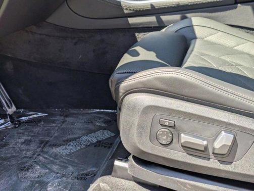Carbon Black Metallic 2026 BMW X5 xDrive40i