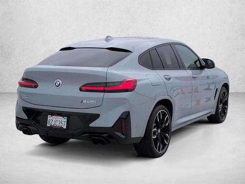 Gray Metallic 2022 BMW X4 M40i