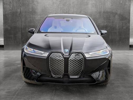2025 BMW iX xDrive50