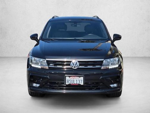 Deep Black Pearl Effect 2020 Volkswagen Tiguan 2.0T SE R-Line Black