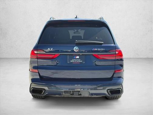2022 BMW X7 M50i