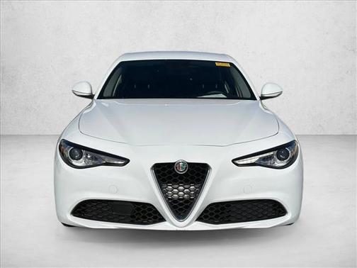 2018 Alfa Romeo Giulia Base