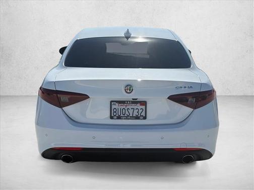 2018 Alfa Romeo Giulia Base