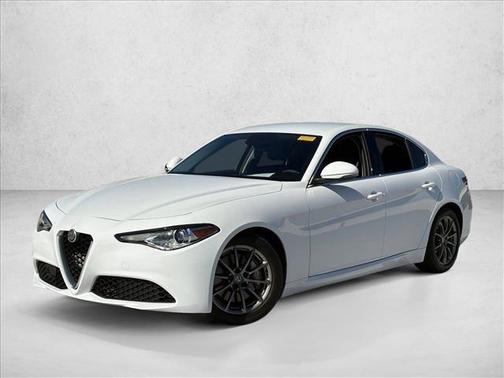 2018 Alfa Romeo Giulia Base