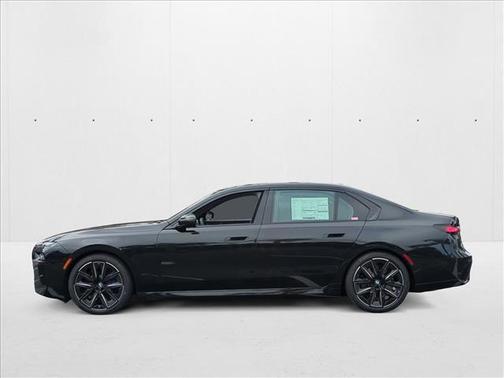 2025 BMW 740 i