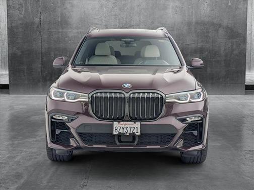 2022 BMW X7 M50i