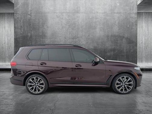 2022 BMW X7 M50i
