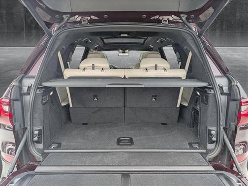 2022 BMW X7 M50i