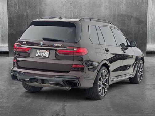 2022 BMW X7 M50i