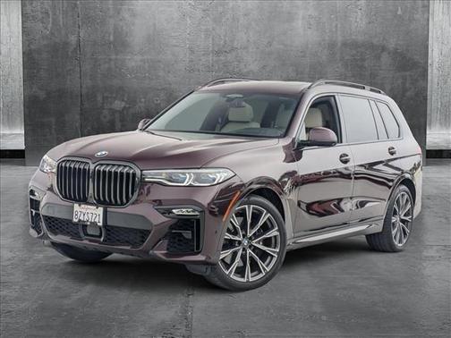 2022 BMW X7 M50i