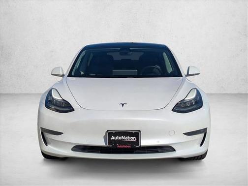 2019 Tesla Model 3 Mid Range