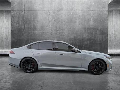 2025 BMW M5 Base