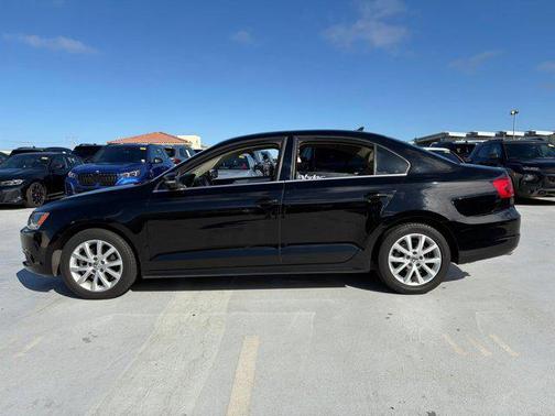2014 Volkswagen Jetta SE w/Connectivity/Sunroof PZEV