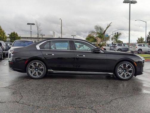 2025 BMW i7 eDrive50